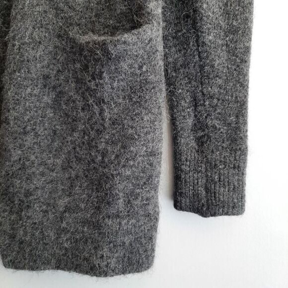 WILFRED FREE Aritzia Aronson Sweater Cardigan Fuzzy Knit Gray Sz XXS - Picture 6 of 15